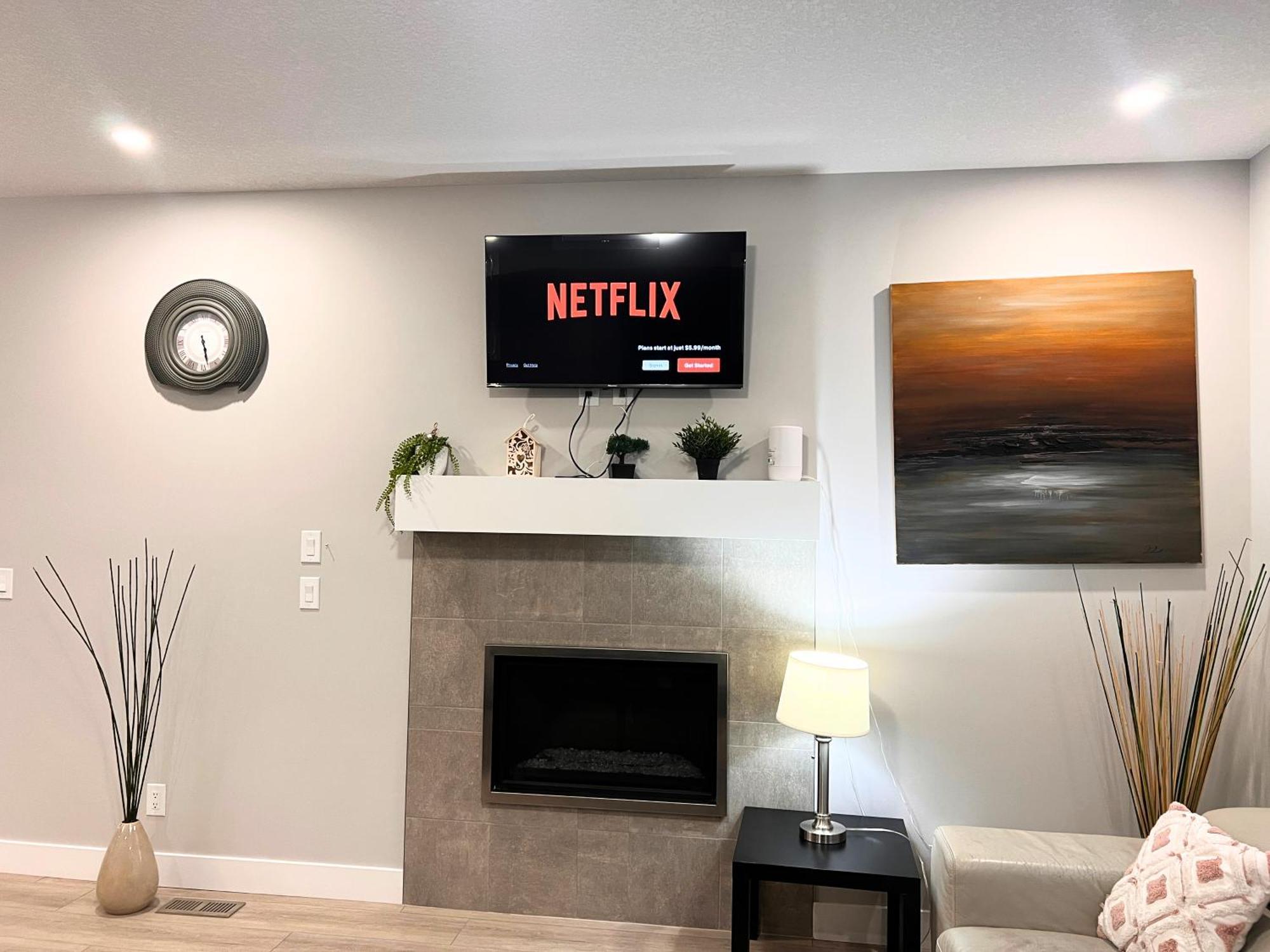 Flowealth Property Luxury Villa Near Lake Netflix Tv Wifi カルガリー エクステリア 写真