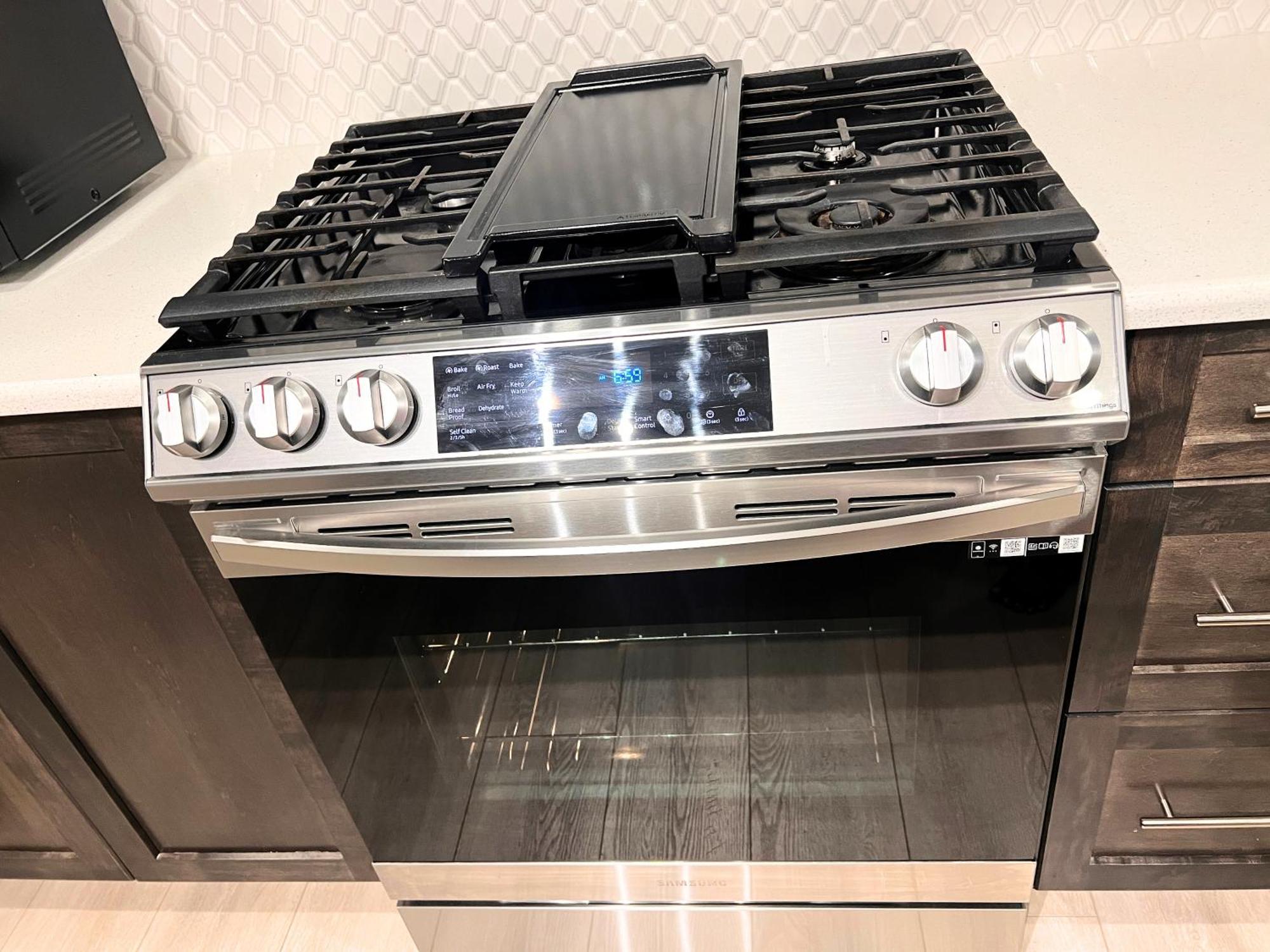 Flowealth Property Luxury Villa Near Lake Netflix Tv Wifi カルガリー エクステリア 写真
